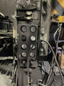 Trimming press Fujicar 1200 - 1200 ton (ID:75871) - Dabrox.com