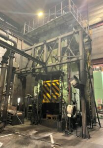 Trimming press Fujicar 1200 — 1200 ton