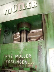 Hydraulic press Muller ZE 600 - 600 ton (ID:75599) - Dabrox.com
