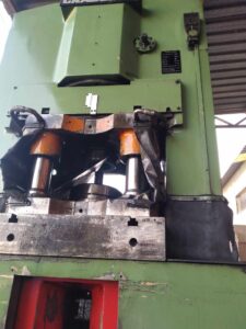 Knuckle joint press Grabener GKN 1000 - 1000 ton (ID: 76291) - Dabrox.com