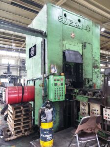 Knuckle joint press Smeral LLR 1000 — 1000 ton