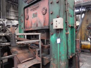 Trimming press Wilkins & Mitchell L66-S4-10 - 600 ton (ID:S86511) - Dabrox.com