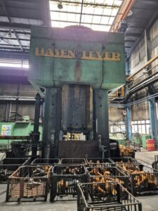 Screw press Hasenclever HSPRZ 560/1320/560/1680 — 3150 ton