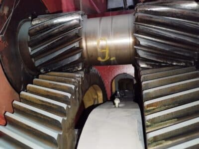 Knuckle joint press Barnaul KB8336 — 400 ton (Photo 10)