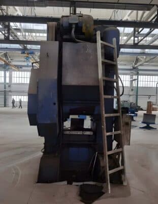 Knuckle joint press Barnaul K8340 — 1000 ton (Photo 2)