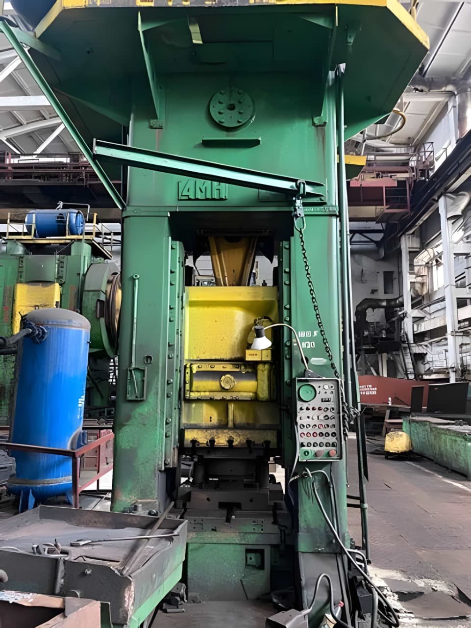 Trimming press Kuzlitmash KD9536 — 400 ton