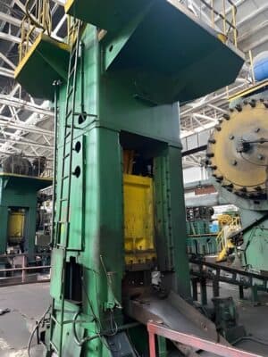 Trimming press Kuzlitmash KD9536 — 400 ton (Photo 1)