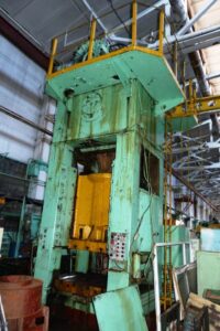 Trimming press TMP Voronezh KG2538 - 630 ton (ID:75189) - Dabrox.com