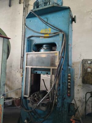 Screw press Weingarten PS 160 — 250 ton (Photo 6)