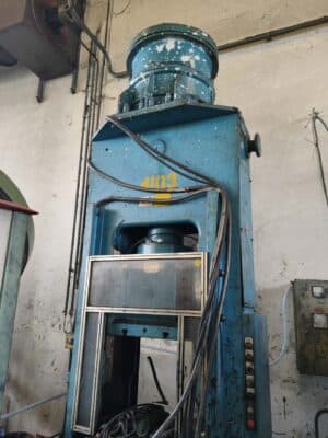 Screw press Weingarten PS 160 — 250 ton (Photo 5)