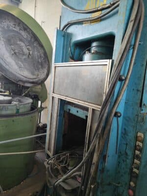 Screw press Weingarten PS 160 — 250 ton (Photo 4)