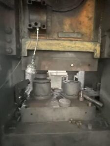 Hot forging press Smeral LZK 2500 - 2500 ton (ID: 76311) - Dabrox.com