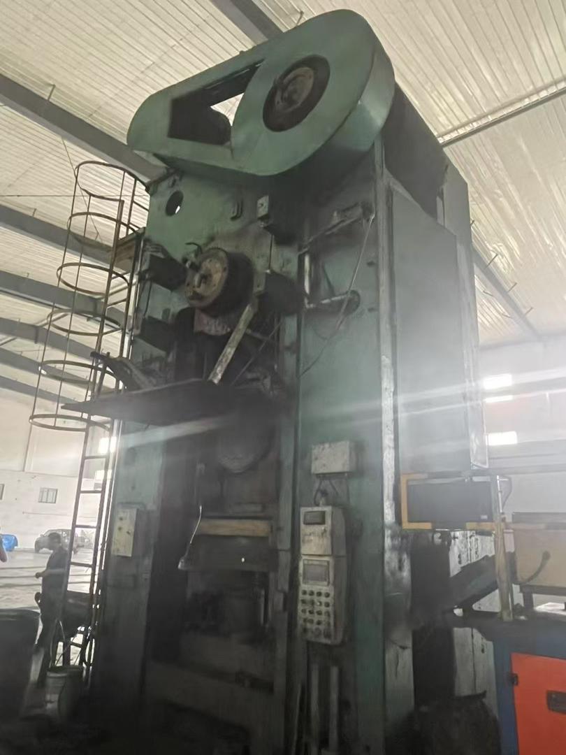 Hot forging press Smeral LZK 2500 - 2500 ton (ID: 76311) - Dabrox.com