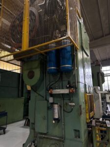 Knuckle joint press Kieserling KKPR 1600 - 1600 ton (ID: 76312) - Dabrox.com
