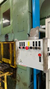 Knuckle joint press Kieserling KKPR 1600 - 1600 ton (ID: 76312) - Dabrox.com
