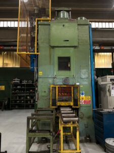 Knuckle joint press Kieserling KKPR 1600 - 1600 ton (ID: 76312) - Dabrox.com