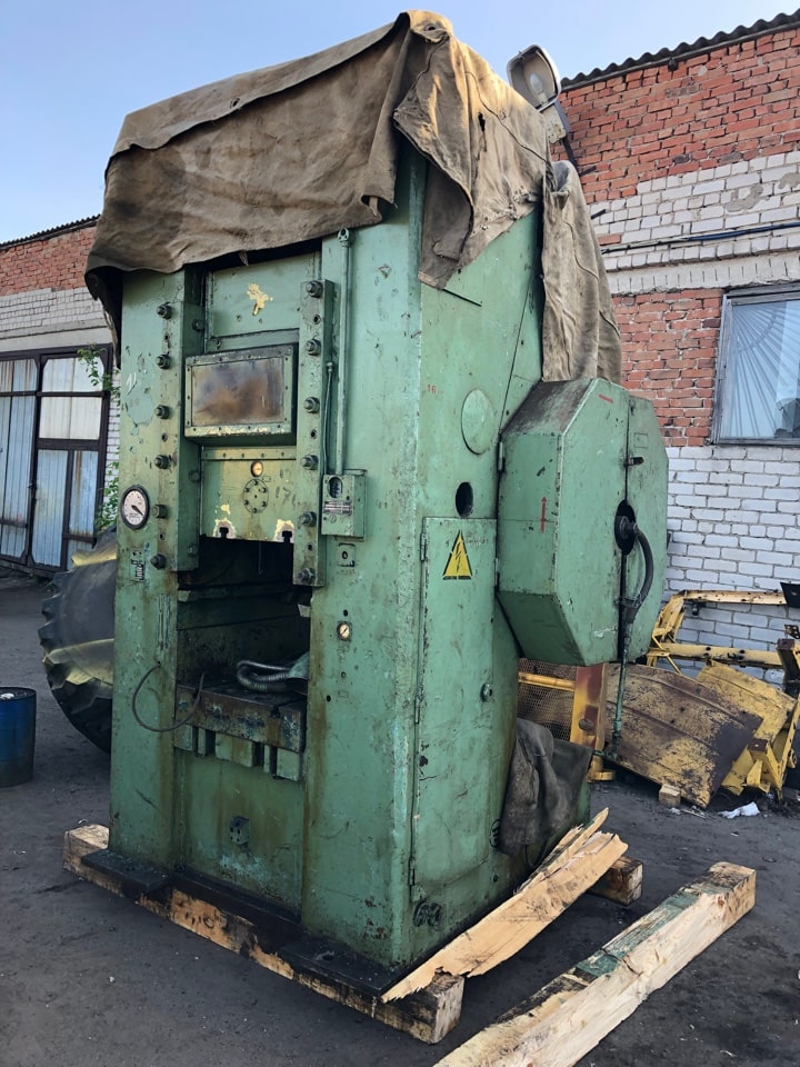 Knuckle joint press Barnaul K8338 - 630 ton (ID: 75152) - Dabrox.com