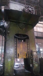 Trimming press Zdas LU400 — 400 ton