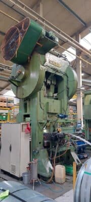 Stamping press Schuler P2E2S 315/1.25 — 315 ton ID: S93350