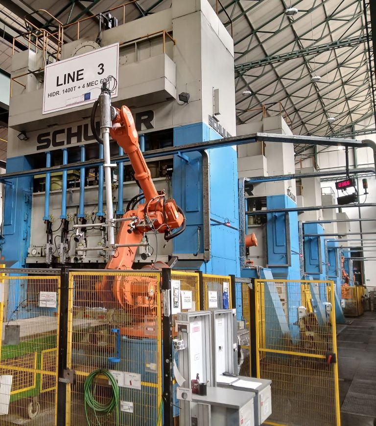 Stamping press line Schuler G2 - 3800 ton (ID: 76324) - Dabrox.com