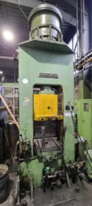 Screw press Weingarten PS 140 — 200 ton