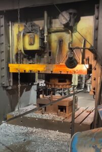 Trimming press Kurimoto S2-1200 - 1200 ton (ID:S82689) - Dabrox.com
