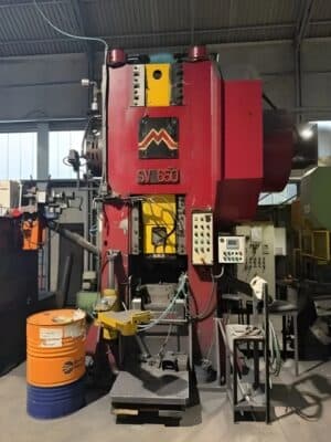Hot forging press Manzoni SV650 — 650 ton ID: S93285