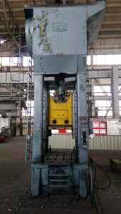 Trimming press Erfurt PKZ 250/800 — 250 ton