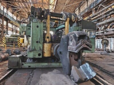 Rail-mounted forging manipulator Ryazan MK10 — 10 ton ID: 76517